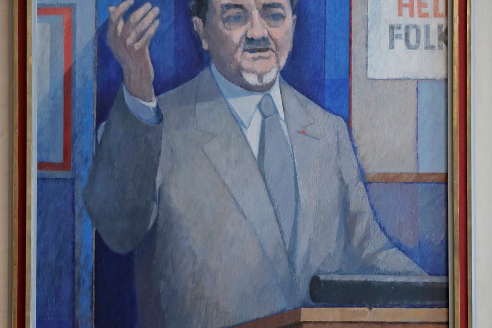 Her Anker Jørgensen, der var statsminister fra 1972-1973 og 1975 - 1982.
 