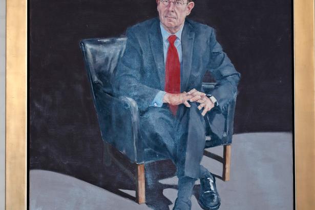 Poul Nyrup Rasmussen var statsminister fra 1993 - 2001. Malet af Michael Kvium.
 