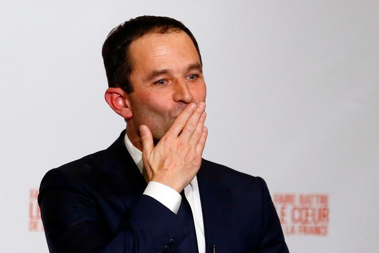 Det mest sikre ved et i øvrigt meget uforudsigeligt fransk valg er, at Socialistpartiet og Benoît Hamon vil gå tilbage. 