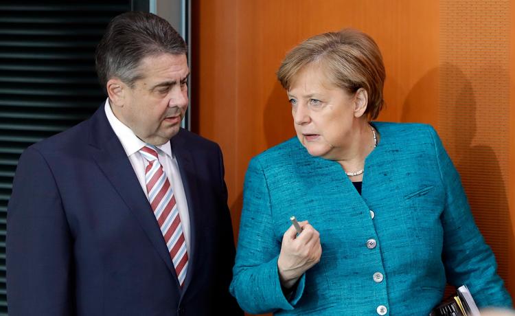 Tysklands udenrigsminister, Sigmar Gabriel, er fortrøstningsfuld og regner med, at Emmanuel Macron vinder ved det endelige valg 7. maj.  