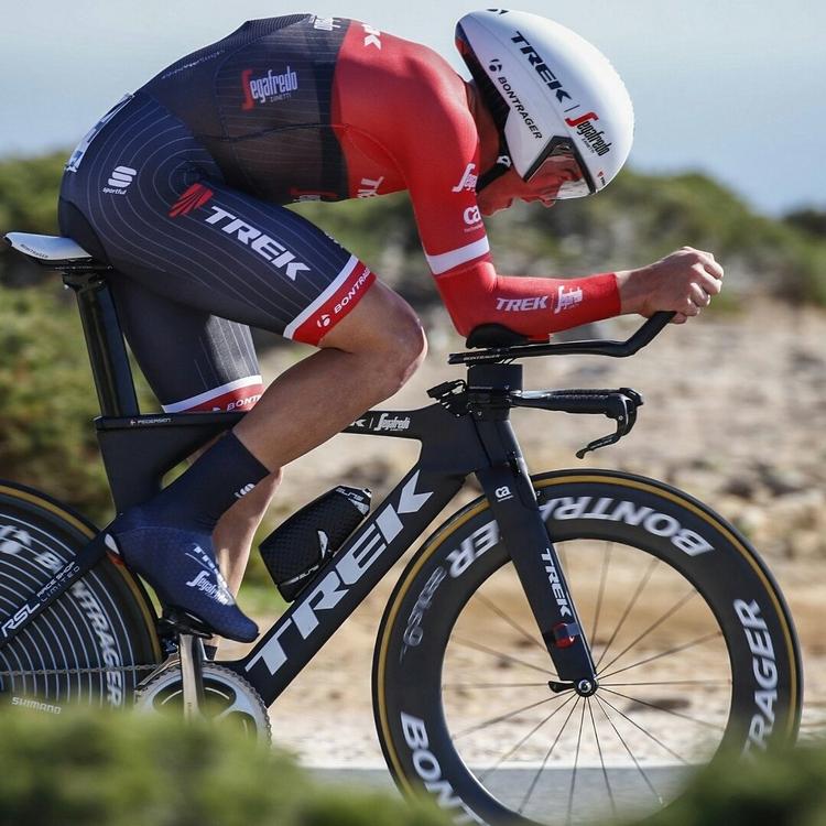 Mads Pedersen under ednkeltstarten i Volta ao Algarve, hvor han i skrapt selskab kørte en 12. plads i hus. 
