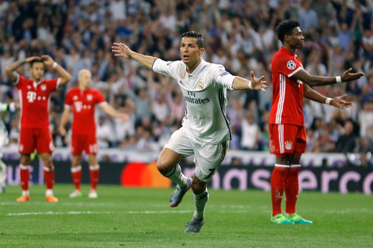 Real Madrids Cristiano Ronaldo, fejrer en skoring i Champions League kvartfinalen mod Bayern München. 