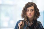Hannah Baker begår selvmord i serien 'Døde piger lyver ikke'. Netflix får nu kritik.  