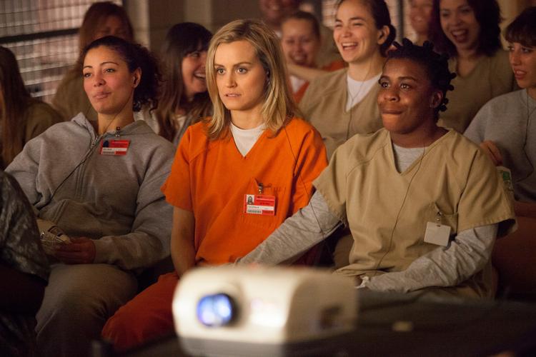 Taylor Schilling og Uzo Aduba fra Netflix’ 'Orange Is The New Black', hvis kommende sæson bliver holdt som gidsel af en hacker.


 