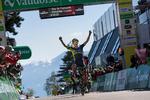 Simon Yates fører en flot offensiv sejrrigt til ende på kongeetapen i Tour de Romandie med Richie Porte på andenpladsen.
 