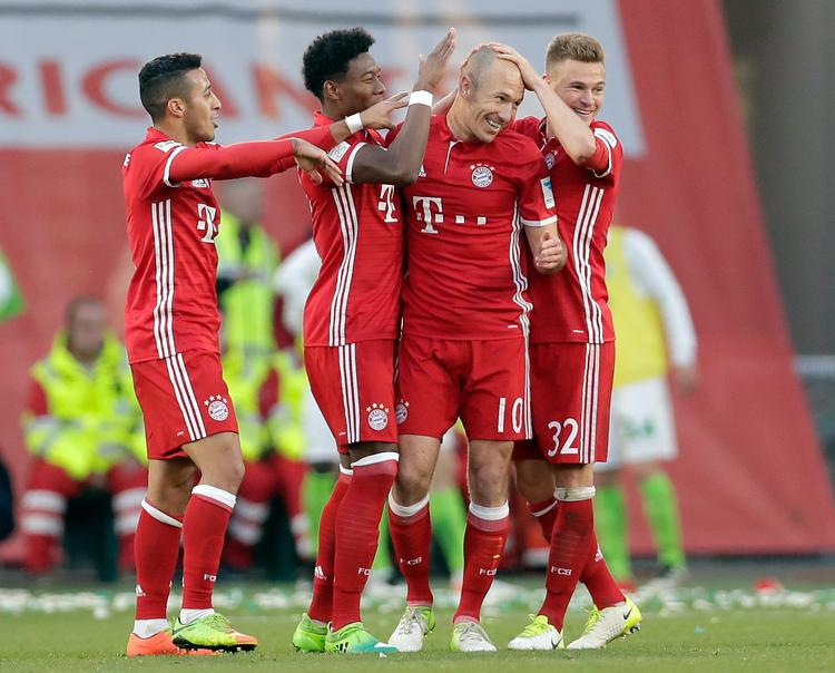 Arjen Robben jubler efter en scoring i dagens opgør mod Wolfsburg.  