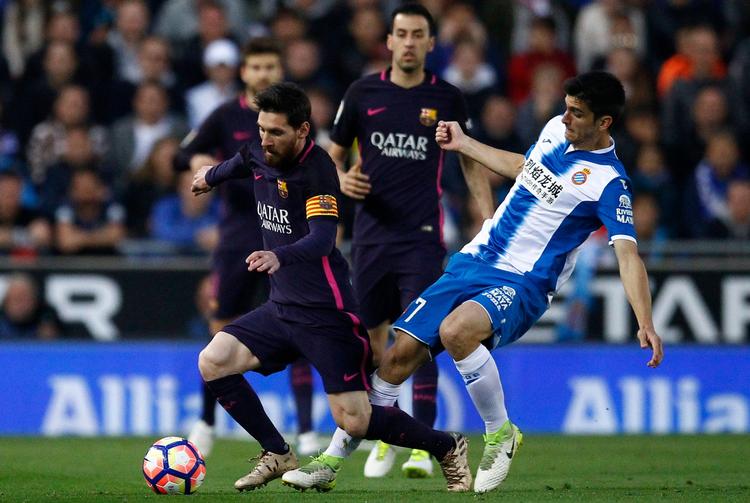 Lionel Messi og holdkammeraterne kunne til aften fejre en sejr mod lokalrivalerne fra Espanyol.  