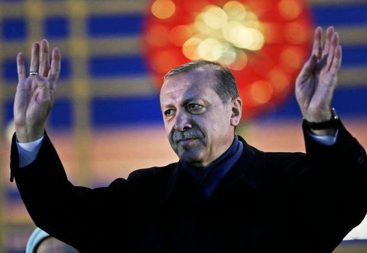 Erdogan-styret har kaldt religionsattachén ved den tyrkiske ambassade hjem, efter at denne har indrømmet, at ambassaden har overvåget tyrkiske borgere i Danmark.
(AP Photo/Burhan Ozbilici) 