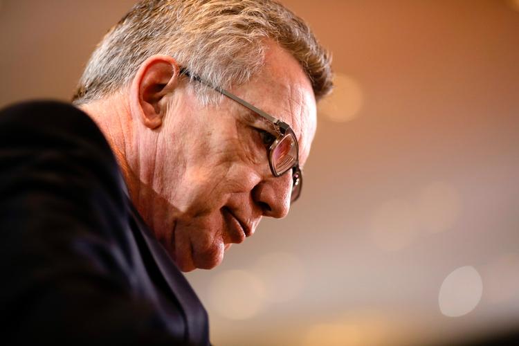 Den tyske indenrigsminister, Thomas de Maizière, vil have muslimske indvandrere til at anerkende tyske værdier - det har vakt stor modstand. 