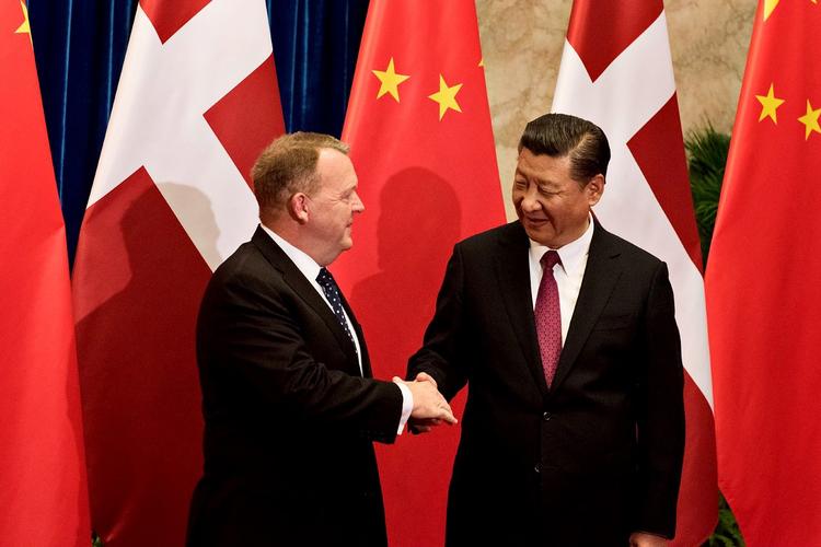 Statsminister Lars Løkke Rasmussen mødtes torsdag med den kinesiske præsident, Xi Jinping, i Beijing. 
