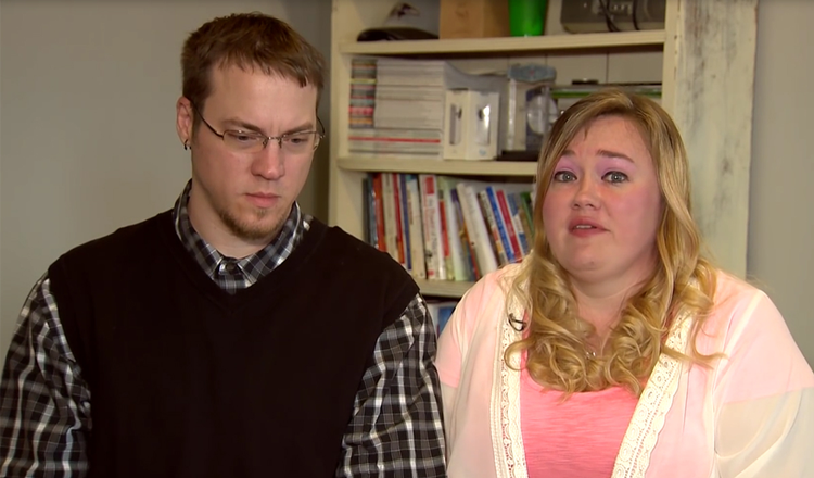 Forældreparret Mike og Heather Martin gik for vidt med deres YouTube-videoer, hvor de drillede deres børn. Noget var iscenesat, noget var ikke - og nu er to af børnene blevet fjernet af myndighederne. 