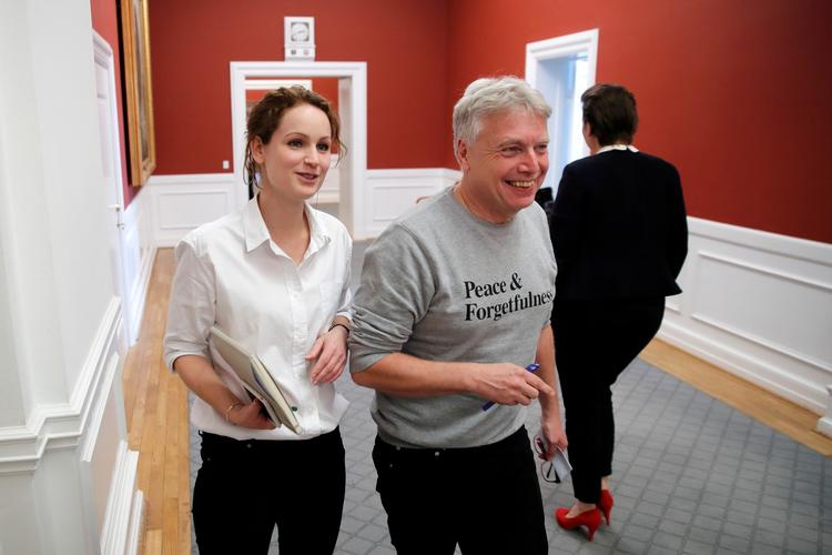 Både Enhedslisten, Alternativet og Radikale vil stille krav til Socialdemokratiet. Her ses Pernille Skipper og  Uffe Elbæk efter oppositionens frokost hos Mette Frederiksen, i sidste måned.  