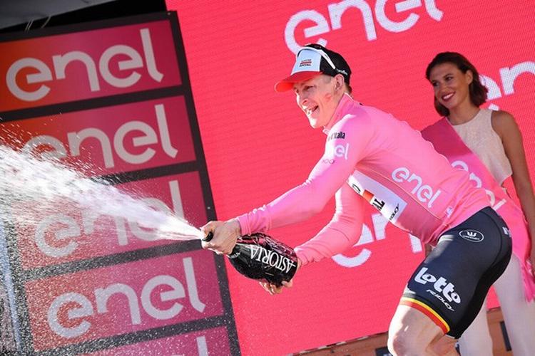 André Greipel har fuldstændig styr på champagnen og kan få chancen for at vise sine færdigheder igen i dag. Foto: La Presse-D'Alberto/Ferrari. 