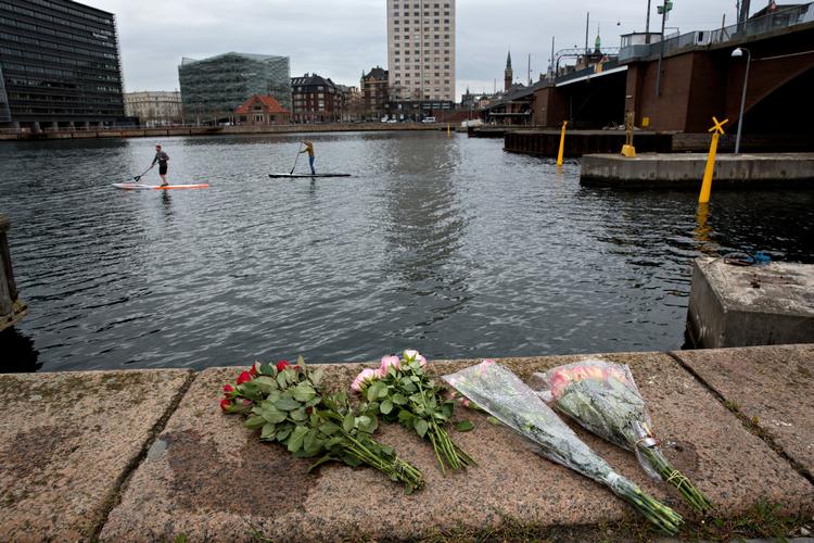 Dagen efter ulykken hvor en gruppe drenge på  jet-ski påsejlede en GoBoat fuld af unge piger, i Københavns havn. To unge amerikanske piger omkom. (arkiv)

 