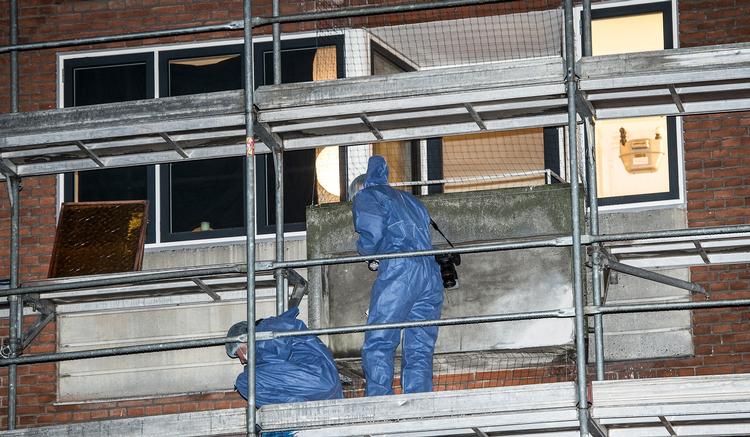 Tre mænd er på anklagebænken for likvidering af unge