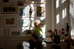 »Teaterarbejde fylder. Det er fra tidlig morgen til sen aften, og jeg bliver nu 67 år og vil gerne have et liv, som ikke kun er et arbejdsliv«, fortæller Vibeke Windeløv. 