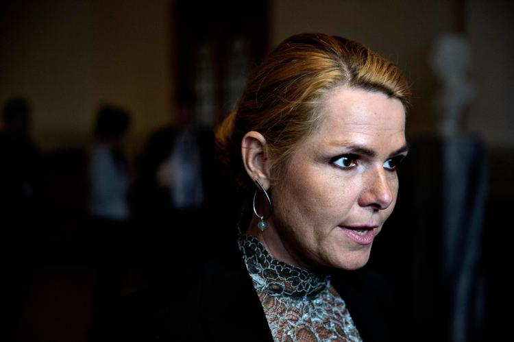 »Det står fuldstændig klart for mig, at visse medlemmer af Folketinget saboterer regeringens arbejde med at udsende kriminelle udlændinge og afviste asylansøgere ved at gå til pressen med fortrolige oplysninger«, siger Inger Støjberg. 