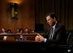 Hvis Donald Trump forsøger at placere en af sine egne støtter i FBI-direktørstolen i stedet for fyrede James Comey, kan det udløse en stor politiske krise i USA 