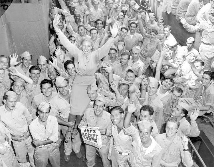 Brevet til  Rolf Christoffersen blev skrevet lige omkring afslutningen af Anden Verdenskrig i Europa. Troppernes hjemkomst til USA blev fejret med parader i blandt andet New York. 