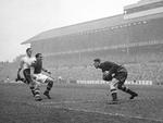 Tottenham Hotspur møder London-rivalerne West Ham på White Hart Lane i oktober 1938. I dag spilles den sidste kamp på det berømte stadion.  