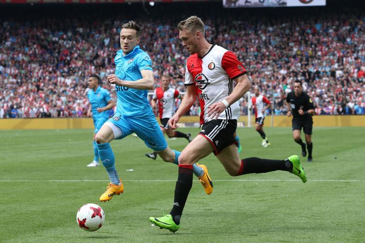 21 mål og 11 assist blev det til for Nicolai Jørgensen i denne sæson, der med en 3-1-sejr over Heracles blev kronet med den hollandske mesterskab. 