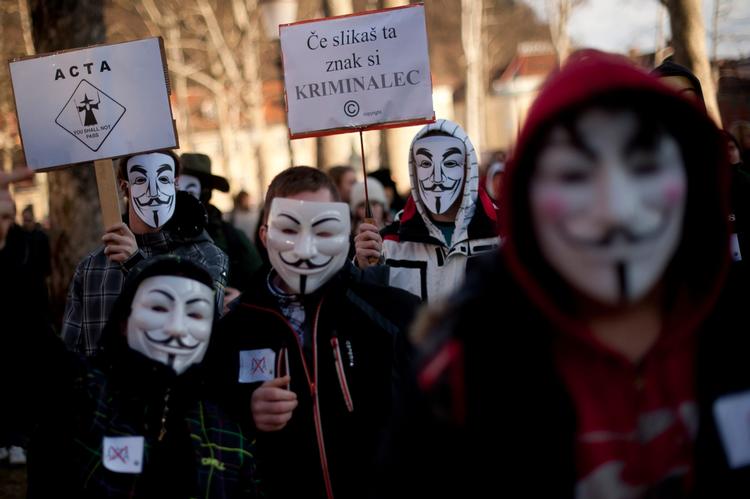 Bliv klogere på den brogede flok af hackere.  