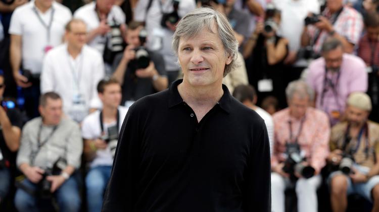 Viggo Mortensen var i Cannes sidste år med 'Captain Fantastic'. I år kommer han til filmbyen for at forsøge at sælge filmen 'Unabomb', der efter planen går i produktion næste år.  