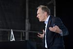 Sir Tim Berners-Lee, internettets 'opfinder', gav torsdag på Global Accessibility Awareness Day et energisk bud på alle de nye teknologier og kodesystemer, som kan gøre det muligt at indrette hjemmesider og apps, så de er tilgængelige for alle.  