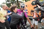 Fernando Gaviria er favorit til endnu en sejr på Giroens sidste sprinteretape - og dermed også til atter at blive lykønsket af sin mor. Foto: La Presse-D'Alberto/Ferrari/Paolone/Spada. 
