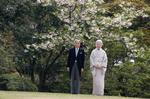 Det japanske kejserpar  Akihito  og Michiko kan måske snart trække sig tilbage. 