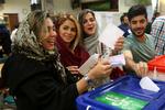 Kvinders rettigheder er noget, som den sidddende præsident, Hassan Rouhani, går mere op i end hans konservative modstander, Ebrahim Raisi. 