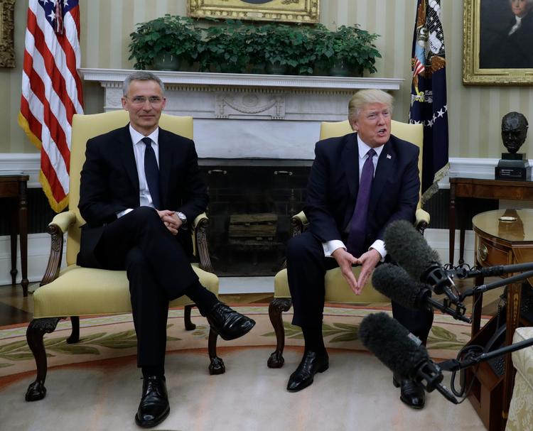 Natos generalsekretær, Jens Stoltenberg, og  præsident Donald Trump. 