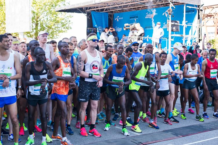 Deltagerne står klar ved startlinjen til Copenhagen Marathon 2017. Starten gik kl 9.30 i morges.  