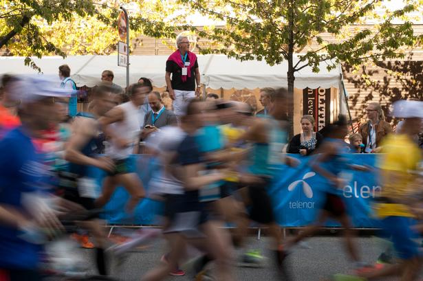 Kl. 9.30 i morges lød startskuddet til Copenhagen Marathon 2017. Solen skinnede fra en skyfri himmel, og 8.100 løbere nåede hele vejen til målstregen. 