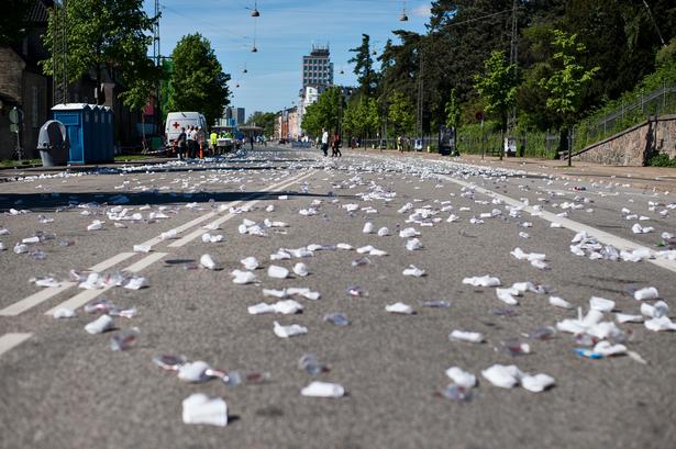 Kl. 9.30 i morges lød startskuddet til Copenhagen Marathon 2017. Solen skinnede fra en skyfri himmel, og 8.100 løbere nåede hele vejen til målstregen.  