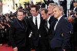 Mads Mikkelsen i fornemt selskab i går på den røde løber i Cannes. På billedet ses fra venstre skuespillerne 
Benoit Magical, Benicio del Toro, Vincent Lindon, Mads Mikkelsen og Christoph Waltz. 
