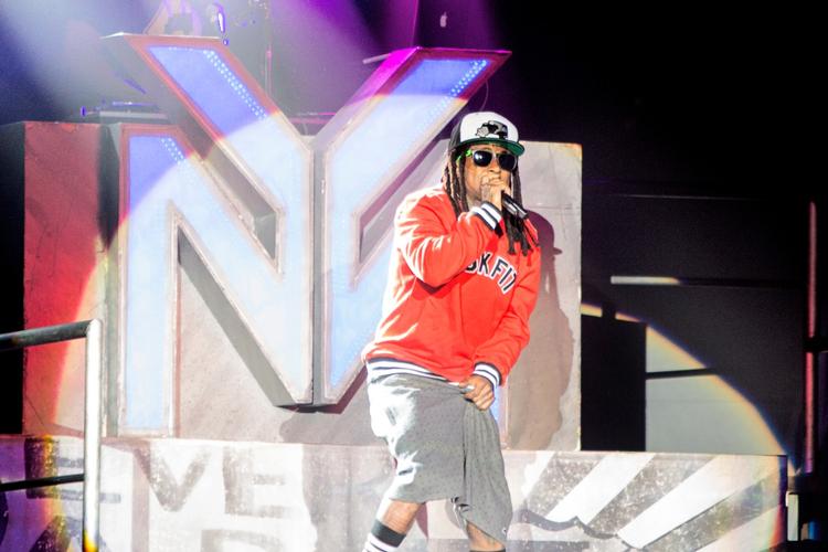 »Hun slikker mig som en slikkepind«, synger rapperen Lil Wayne i sangen 'Lollipop'. Her er han i koncert  i Tap 1 på Carlsberg i København i 2013. 