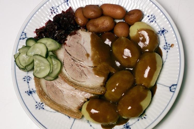 Stegt flæsk eller kødsovs Vi skal vælge nationalret