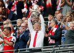 Arsène Wenger har stadig mulighed for at løfte et trofæ til som Arsenal-træner, hvis holdet vinder Europa League, hvor de stadig er nået til semifinalen. Foto: AP Photo/Kirsty Wigglesworth) Kirsty Wigglesworth/AP