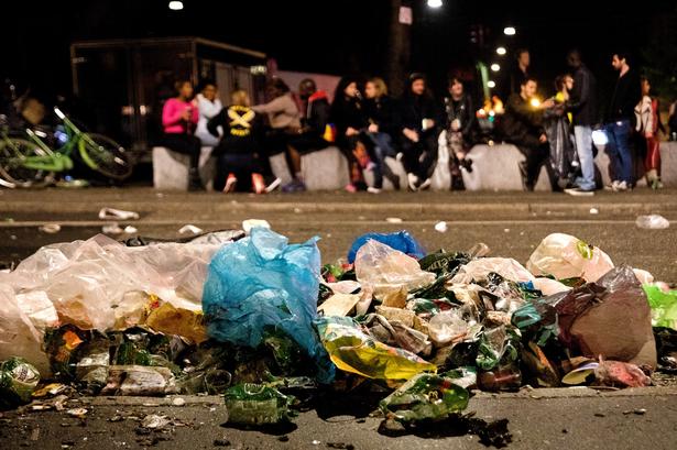 Musikken er stoppet på Sankt Hans Torv. Rengøringer kan begynde. 