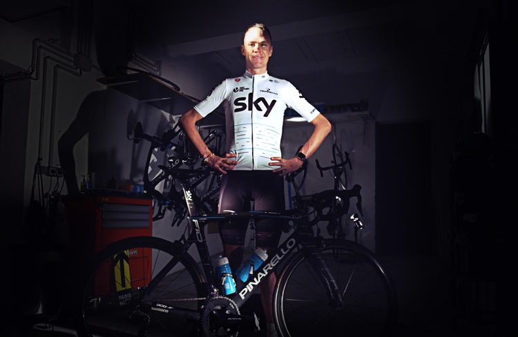 Når Tour de France starter 1. juli i Düsseldorf, otrpæder det britiske storhold Team Sky med den tredobbelte sejrherre Chris Froome i hvide triktoer i stedet for de vante sorte. Foto: Team Sky.
 