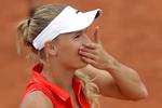 Caroline Wozniacki har snuppet tre sejre ved French Open i første uge, og nu gælder det så om at stikke næsen ind i uge to.  