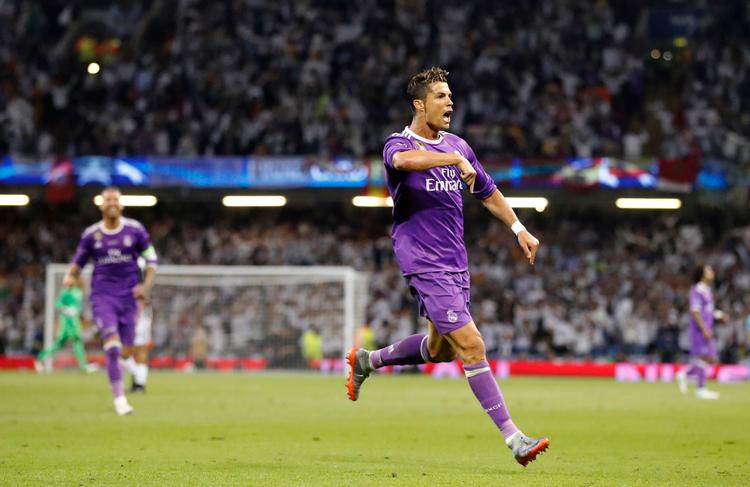 Det er ikke bare på banen, at Christiano Ronaldo er den bedste - ups, kom vi til at fornærme nogen... 