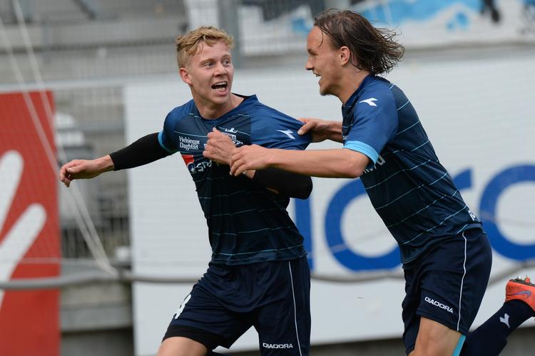 Helsingør var foran 1-0 på et mål af Tobias Christensen (tv.), men der skulle forlænget spilletid til for at sikre oprykningen. 