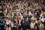 Ungdomsfasen er en truet livsfase, og derfor er det vigtigt, at Distortion findes som et frirum, hvor man kan være fuld og pinlig, brovtende og larmende,  