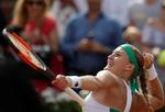 Frankrigs øjeblikkelige tennisyndling Kristina Mladenovic fejrer endnu en sejr i en stor sæson 2017. Når hun semifinalen, kan det blive et opgør mod Caroline Wozniacki. 