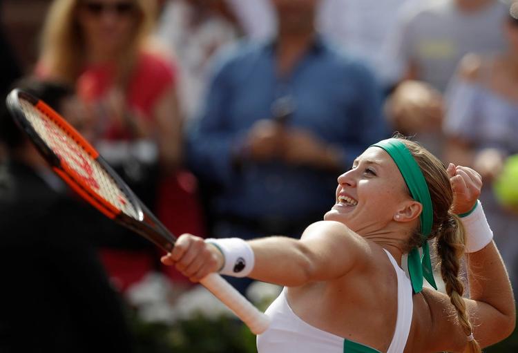 Frankrigs øjeblikkelige tennisyndling Kristina Mladenovic fejrer endnu en sejr i en stor sæson 2017. Når hun semifinalen, kan det blive et opgør mod Caroline Wozniacki. 