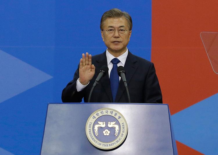 Den nyvalgte sydkoreanske præsident, Moon Jae-in, er kritisk over for opførelsen af et nyt amerikansk missilforsvarssystem, som ifølge USA skal være et bolværk mod Nordkorea. 