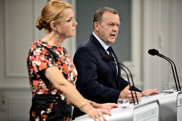 Statsminister Lars Løkke Rasmussen (V) mener, at dansk bureaukrati står i vejen for udvisning af somaliere. Hverken Statsministeriet, Justitsministeriet eller Udlændinge- og Integrationsministeriet kan dog svare på, hvad han henviser til. 