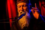 Vokal. Den 81-årige Terry Riley improviserede og sang på både indisk og engelsk i Bremen.  